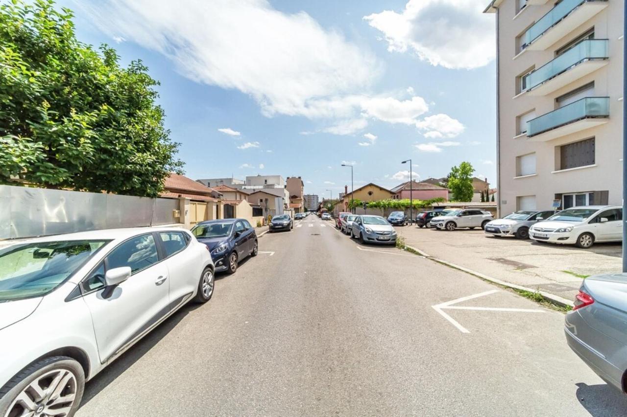 Le Pelisson 6 People Functional Gratte Ciel Lejlighed Villeurbanne Eksteriør billede
